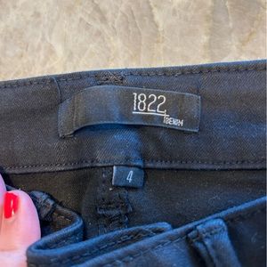 1822 Black Denim